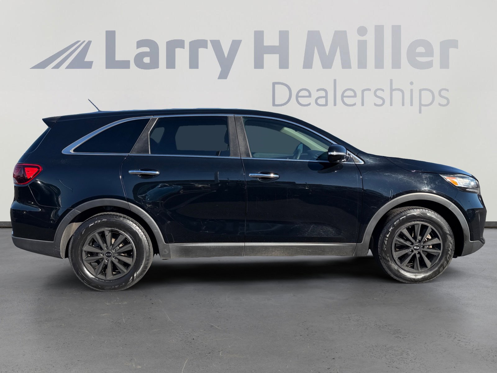 Used 2020 Kia Sorento LX image 6