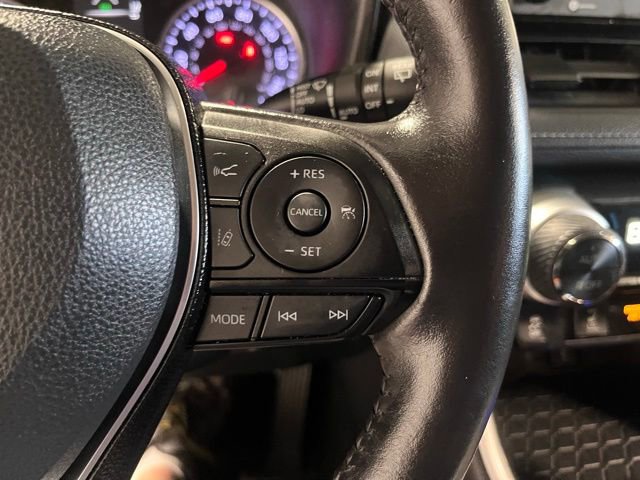 Used 2020 Toyota RAV4 XLE w/ Convenience Package image 27