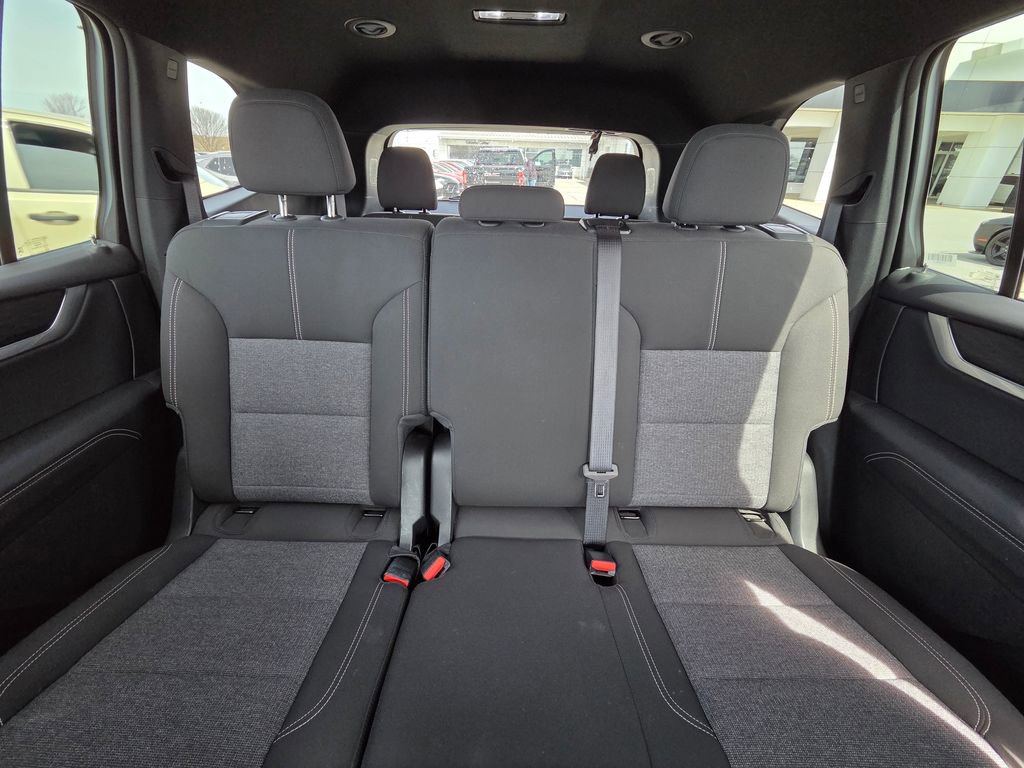 Used 2025 GMC Acadia Elevation image 29