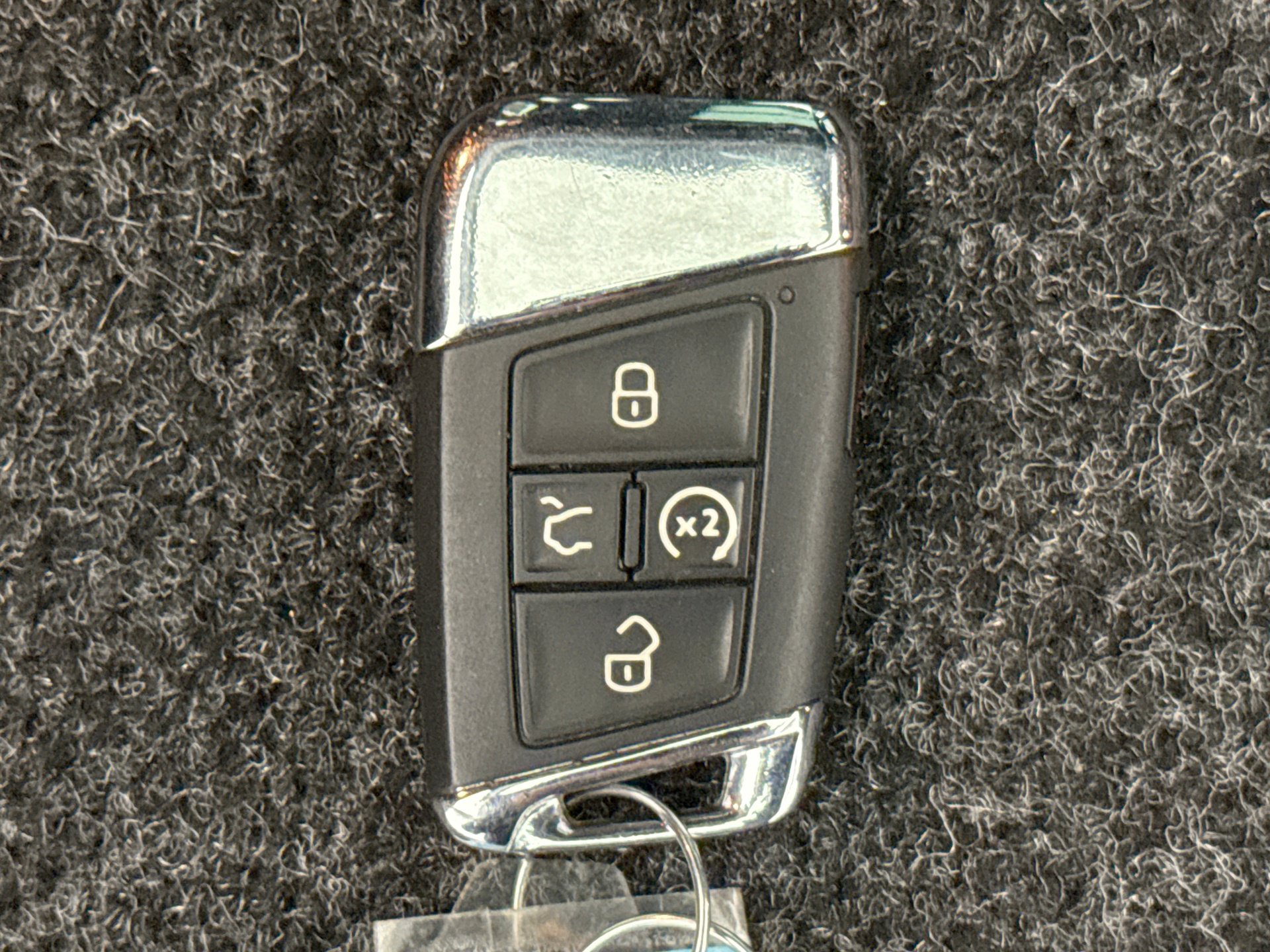 Used 2022 Volkswagen Atlas Cross Sport SE w/ Panoramic Sunroof Package image 23