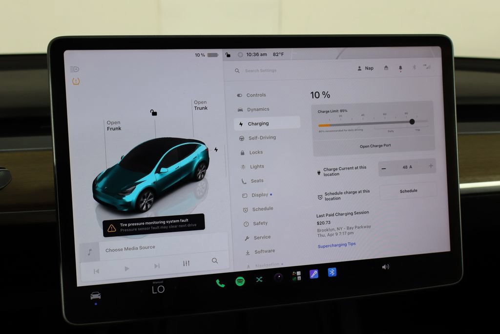 Used 2022 Tesla Model Y Long Range AWD/4WD image 29