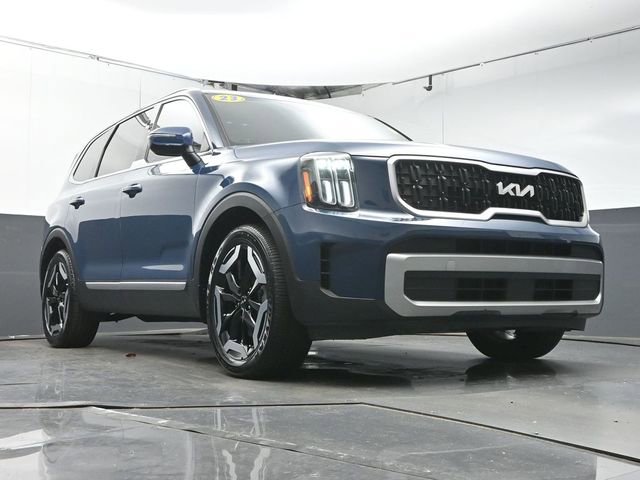 Used 2023 Kia Telluride EX image 35
