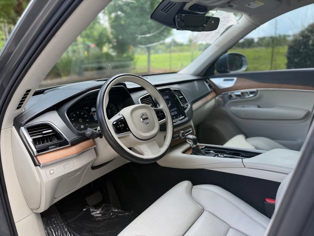 Used 2017 Volvo XC90 T6 Inscription w/ Vision Package AWD/4WD image 11