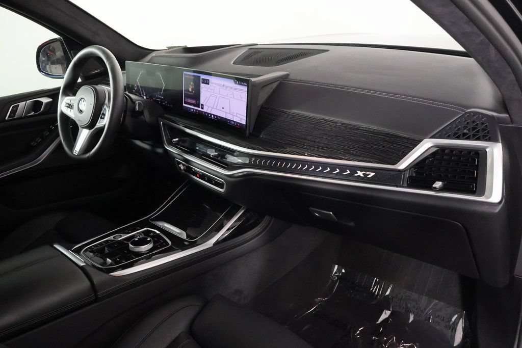 Used 2024 BMW X7 xDrive40i w/ Executive Package AWD/4WD image 9