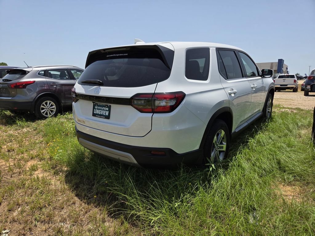 Used 2025 Honda Pilot EX-L image 6