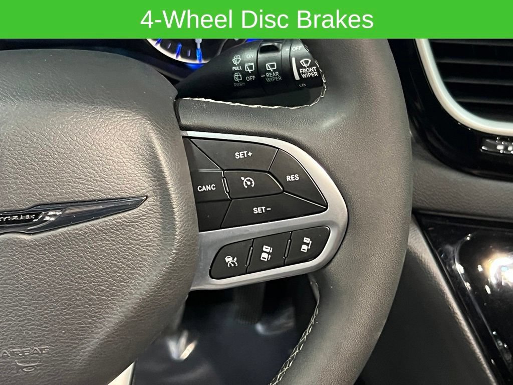 Used 2025 Chrysler Pacifica Select FWD image 17