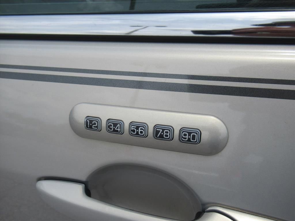 Used 2010 Ford Fusion SEL FWD image 15