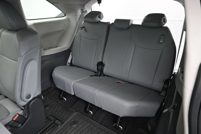 Certified 2023 Toyota Sienna XLE w/ Protection Package (TMS) FWD image 17