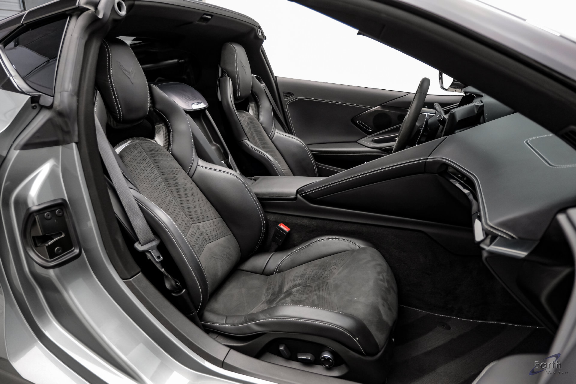 Used 2023 Chevrolet Corvette Stingray Preferred Cpe w/ Z51 Performance Package RWD image 61