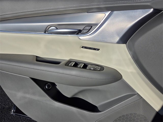 New 2025 Cadillac XT5 Premium Luxury image 18