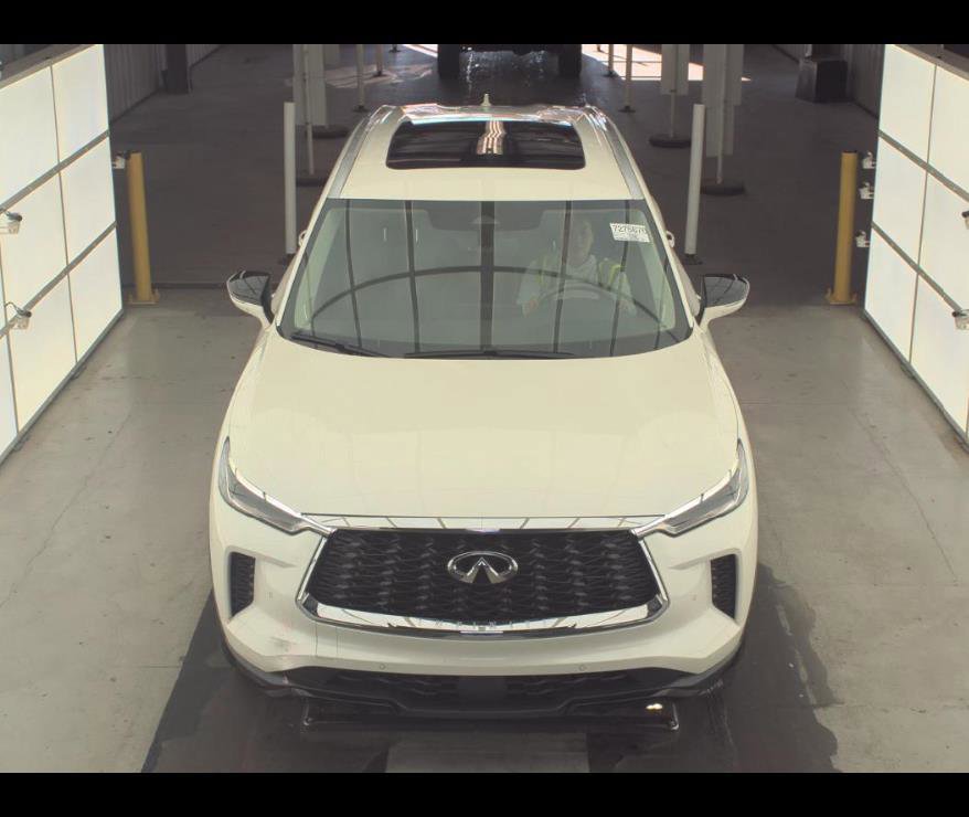 Used 2023 INFINITI QX60 Luxe w/ Performance Audio Package image 8