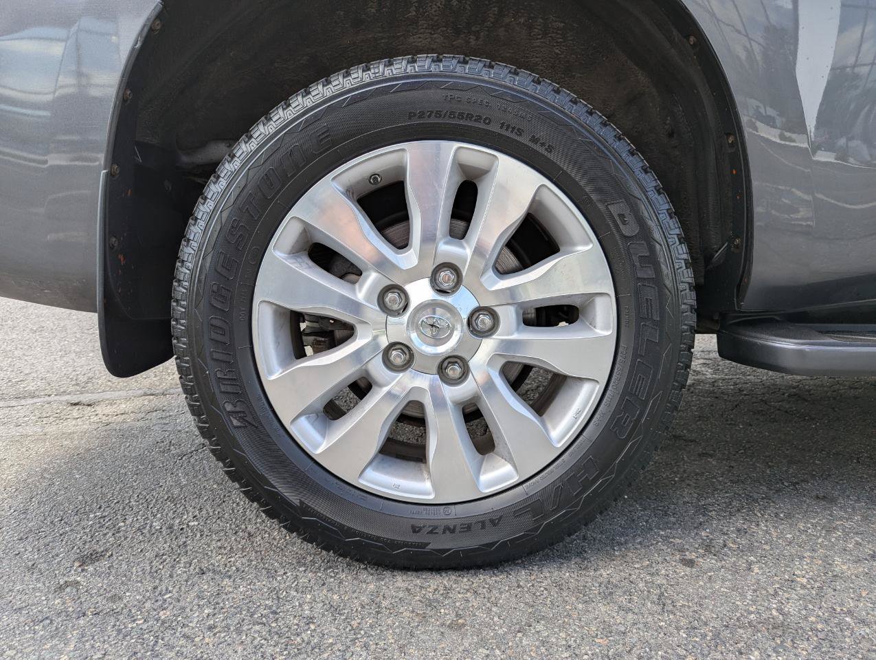 Used 2017 Toyota Sequoia Platinum AWD/4WD image 62