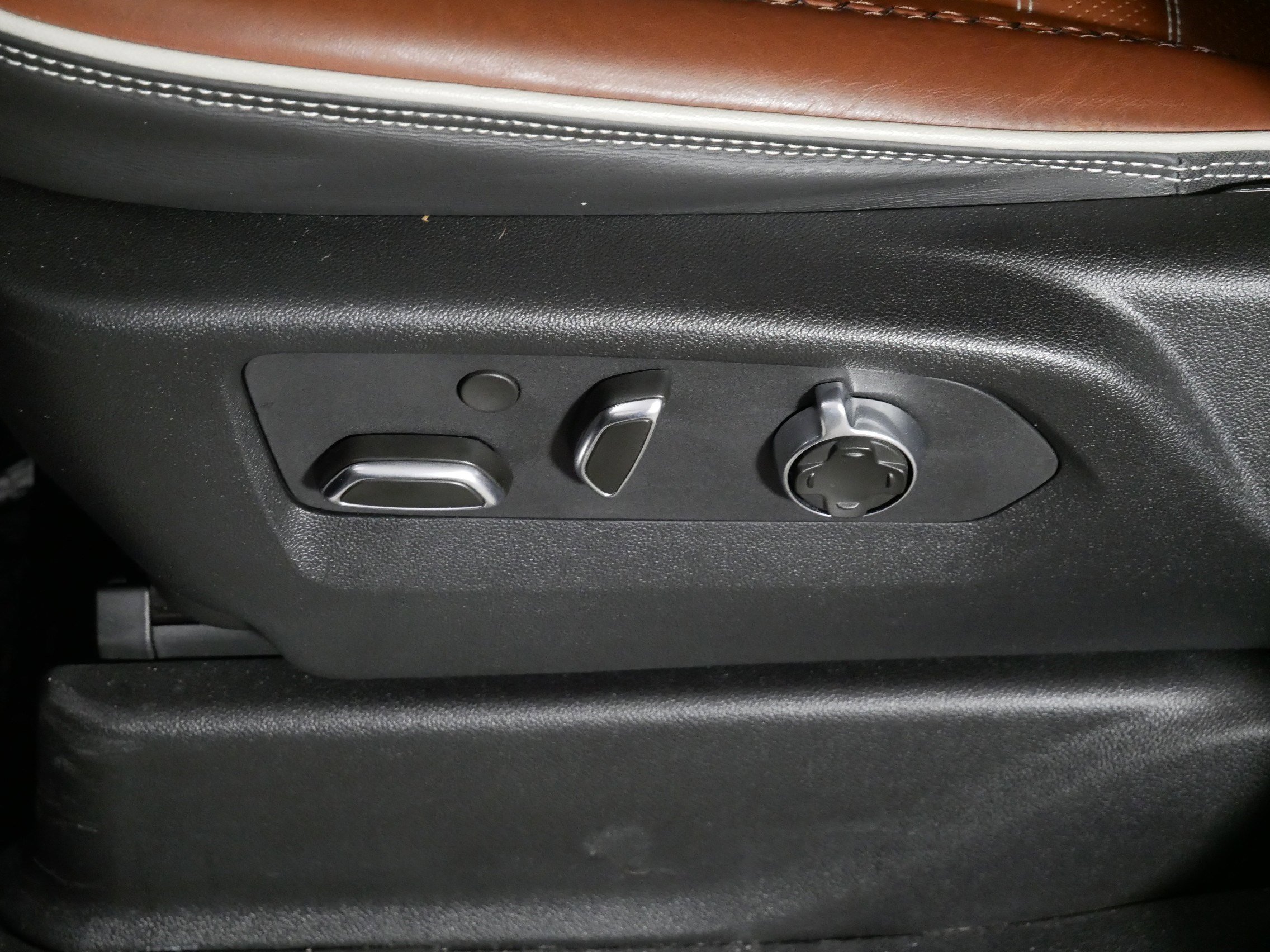 Used 2024 GMC Yukon XL Denali Ultimate image 20