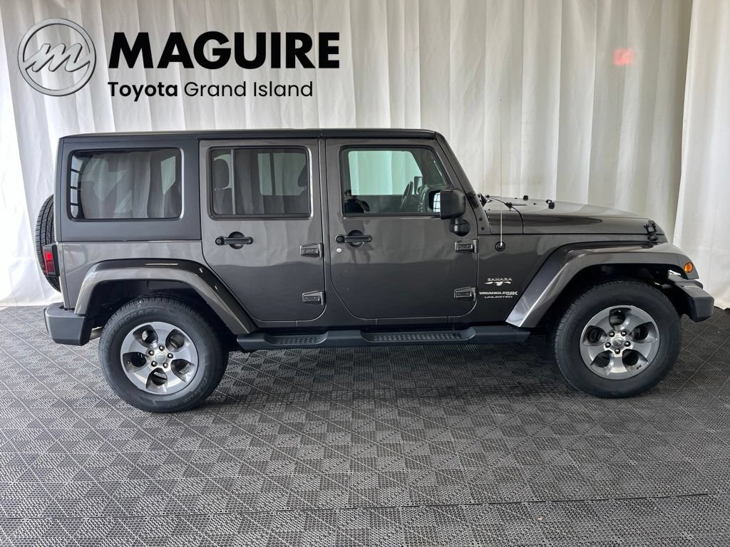 Used 2018 Jeep Wrangler Unlimited Sahara AWD/4WD image 2