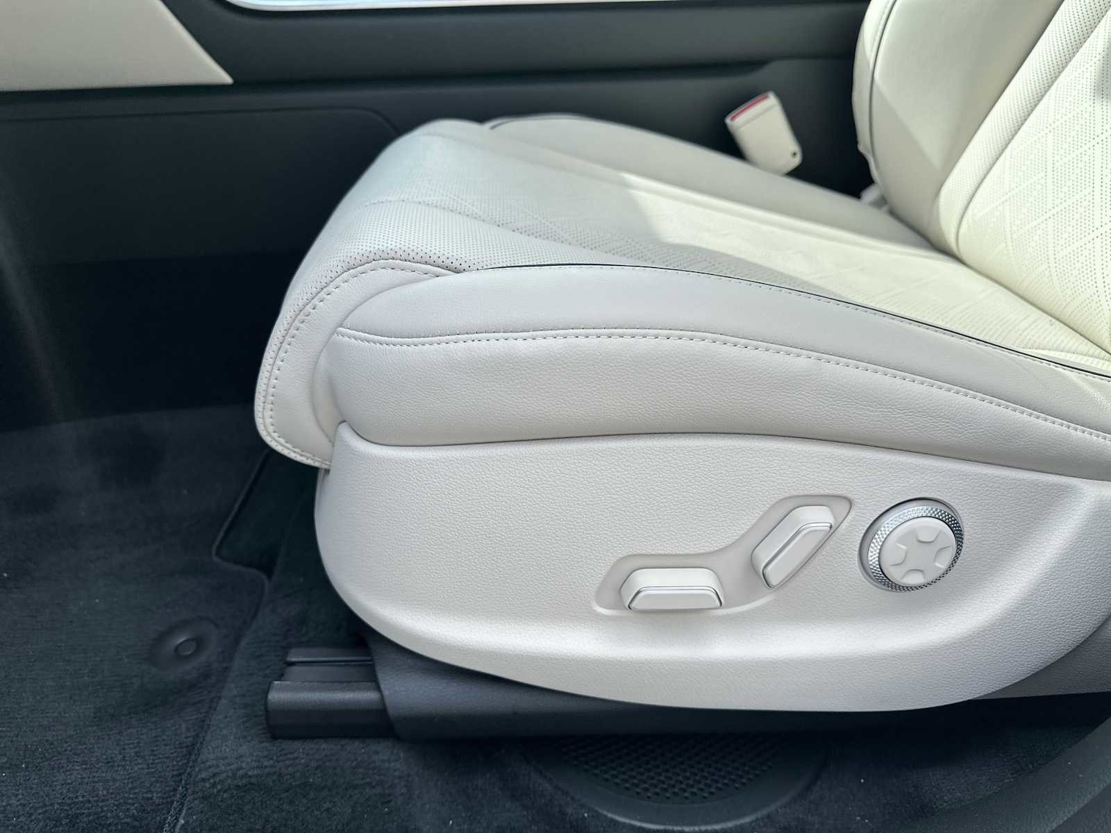 New 2026 Genesis GV80 2.5T Advanced image 33