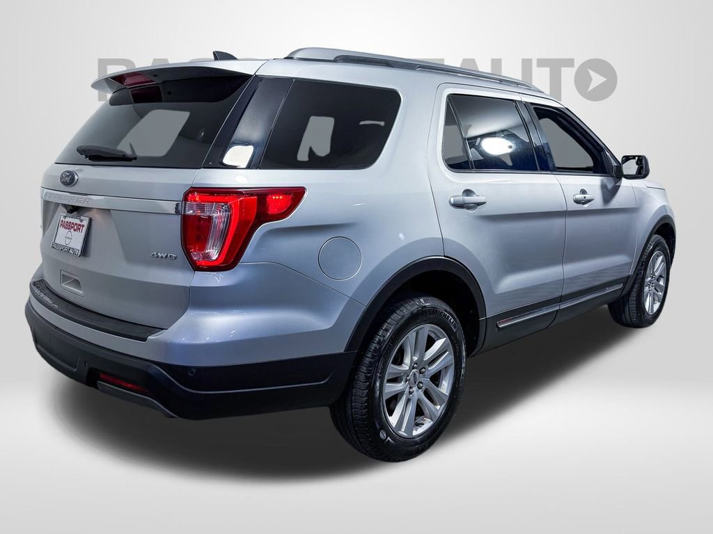 Used 2019 Ford Explorer XLT image 8
