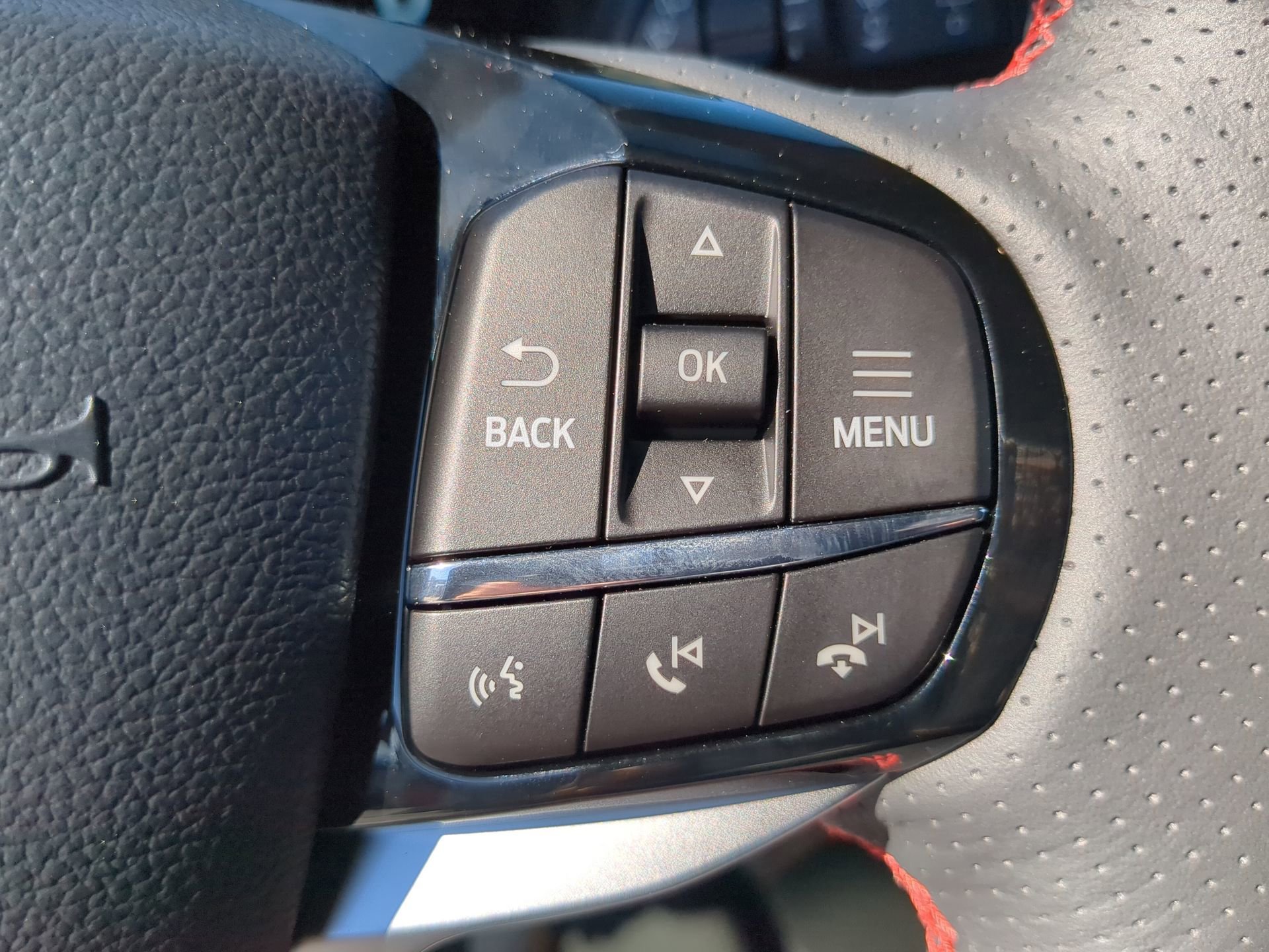 New 2026 Ford Explorer ST-Line w/ ST-Line Street Pack image 63