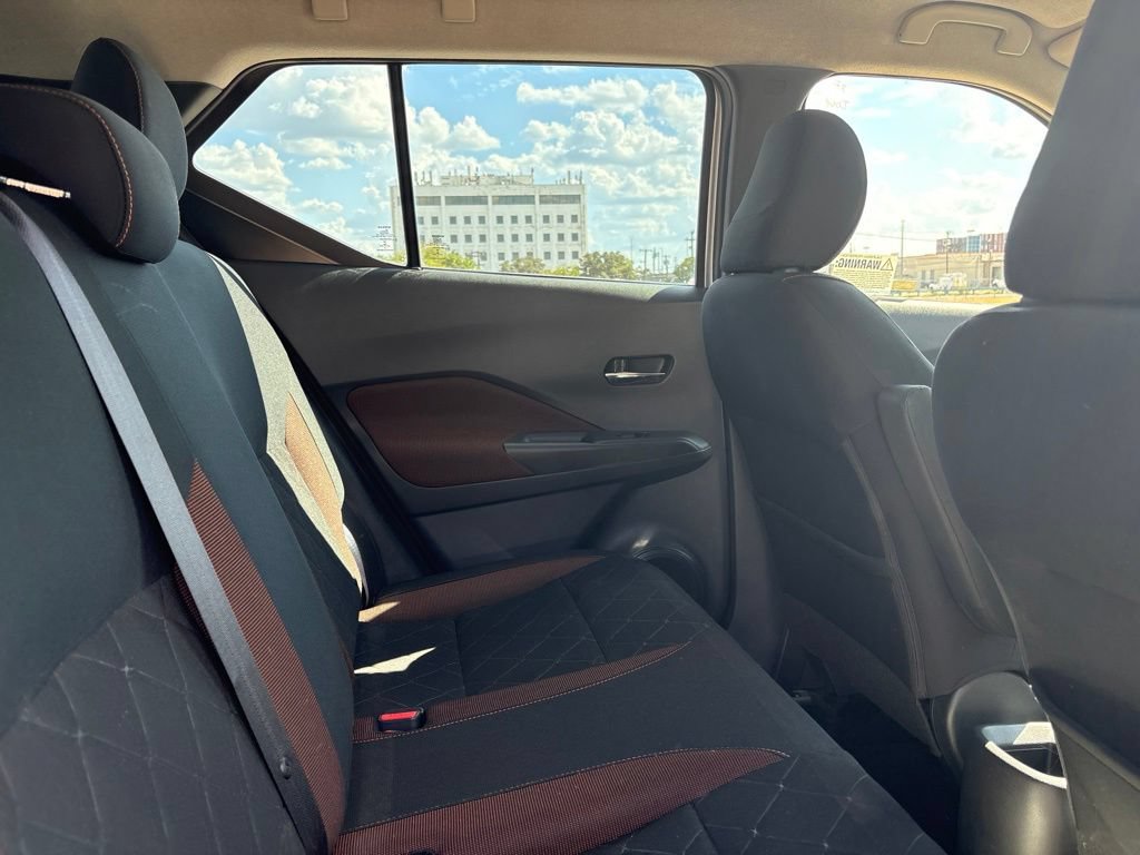 Used 2019 Nissan Kicks SR FWD image 31