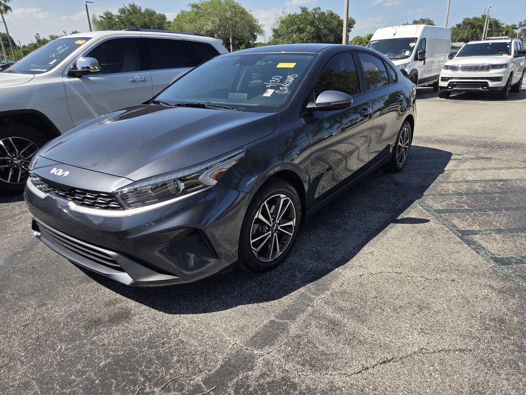 Used 2024 Kia Forte LXS w/ LXS Technology Package FWD image 3