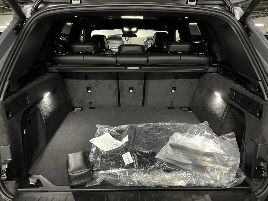 New 2026 BMW X5 M60i image 24