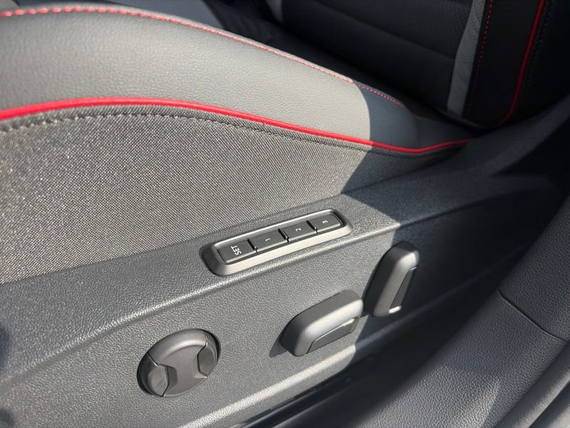 New 2026 Volkswagen GTI SE FWD image 24