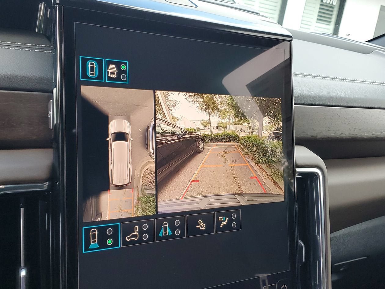 New 2026 GMC Yukon XL Denali Ultimate AWD/4WD image 22