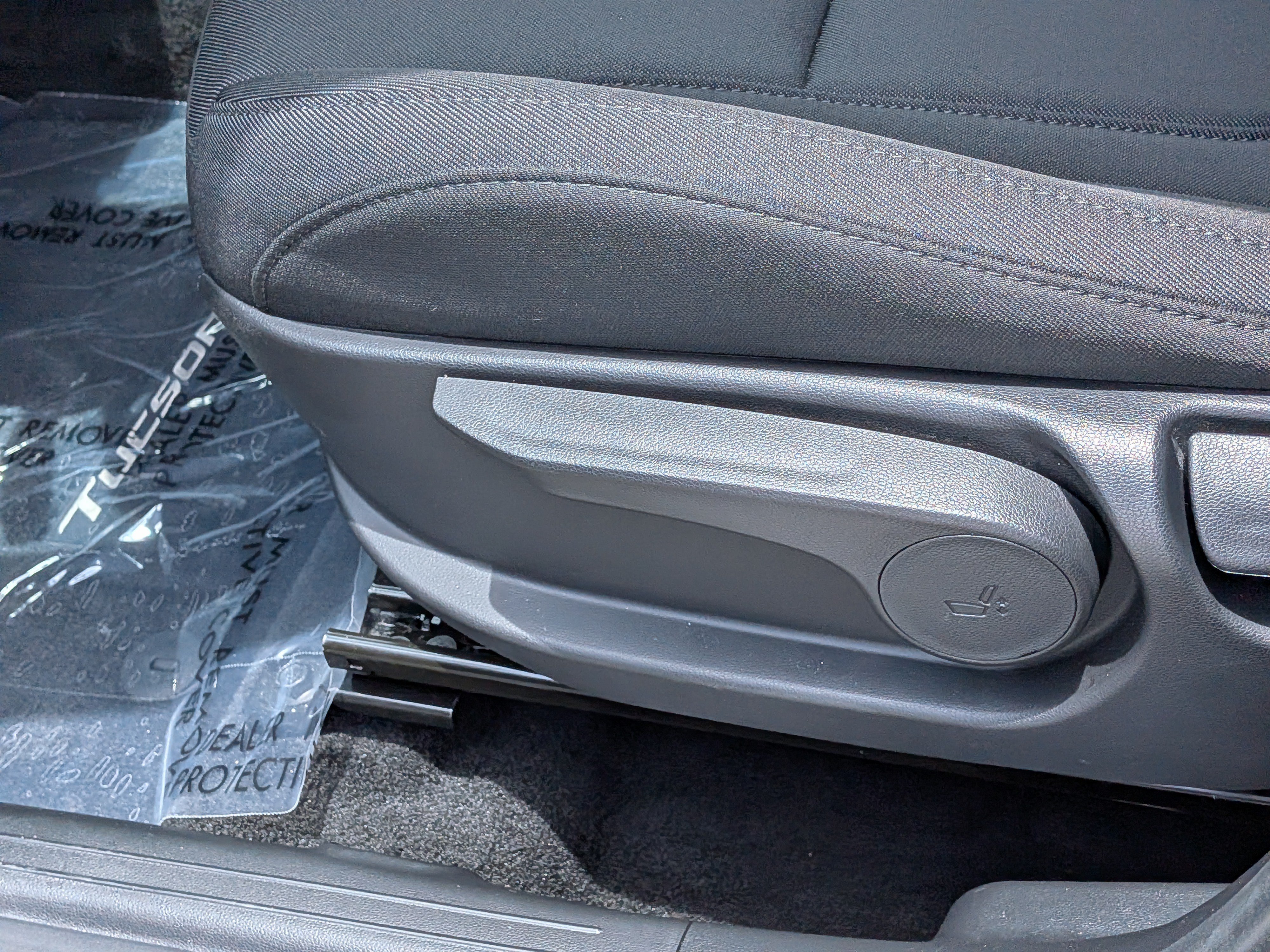 Used 2025 Hyundai Tucson SE FWD image 21