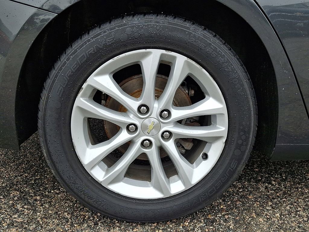 Certified 2017 Chevrolet Malibu LT image 9