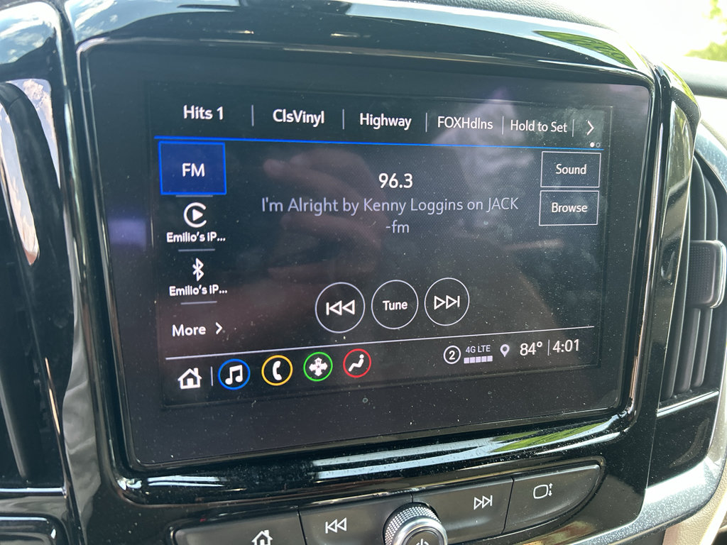 Used 2022 Chevrolet Traverse LT FWD image 25