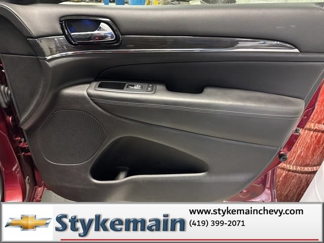 Used 2019 Jeep Grand Cherokee Overland AWD/4WD image 28