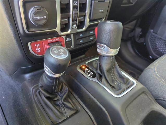 Used 2025 Jeep Wrangler Willys image 7