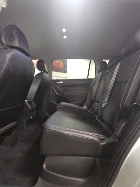 Used 2024 Volkswagen Tiguan Wolfsburg Edition image 33