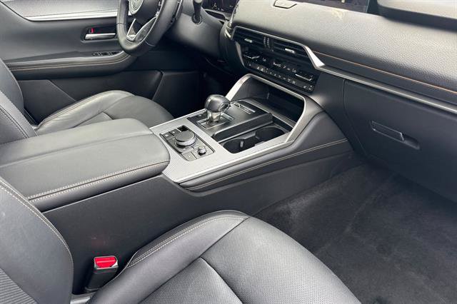 Certified 2025 MAZDA CX-70 Plug-In Hybrid w/ Premium Pkg AWD/4WD image 17