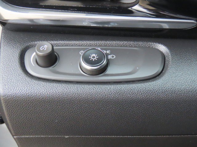 Used 2025 Buick Envista Sport Touring w/ Convenience I Package FWD image 25