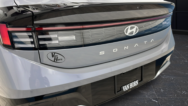Used 2025 Hyundai Sonata SEL FWD image 38