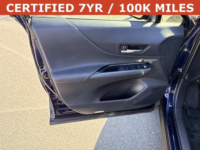 Used 2024 Toyota Venza LE AWD/4WD image 13