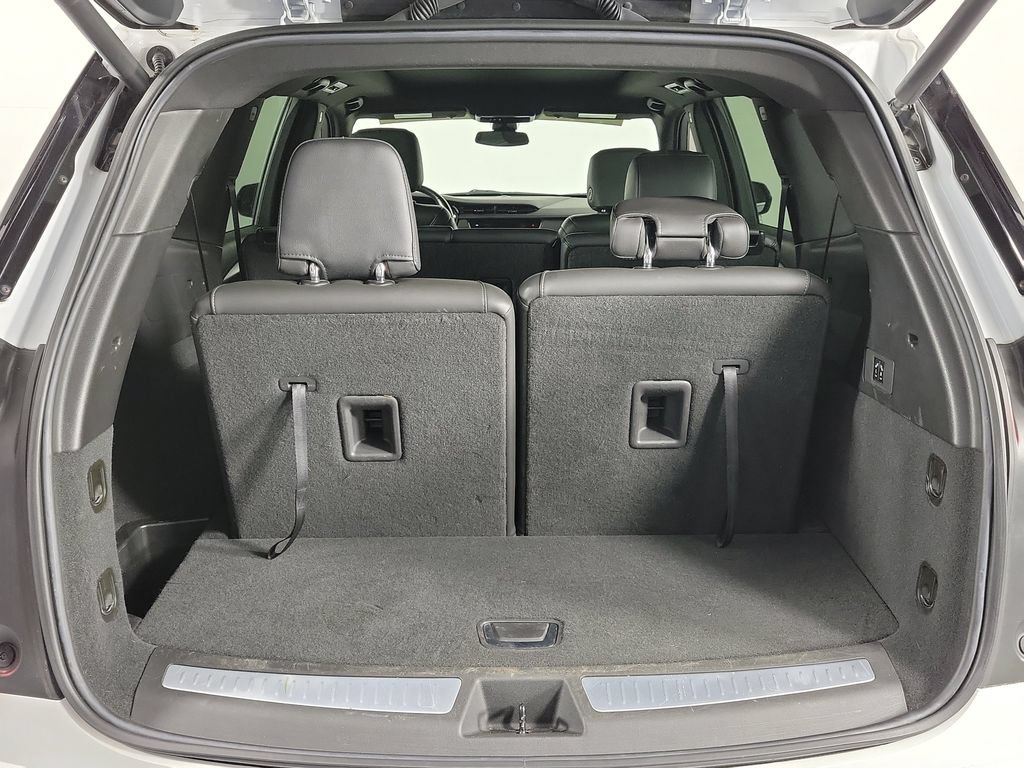 Certified 2023 Cadillac XT6 Luxury FWD image 8