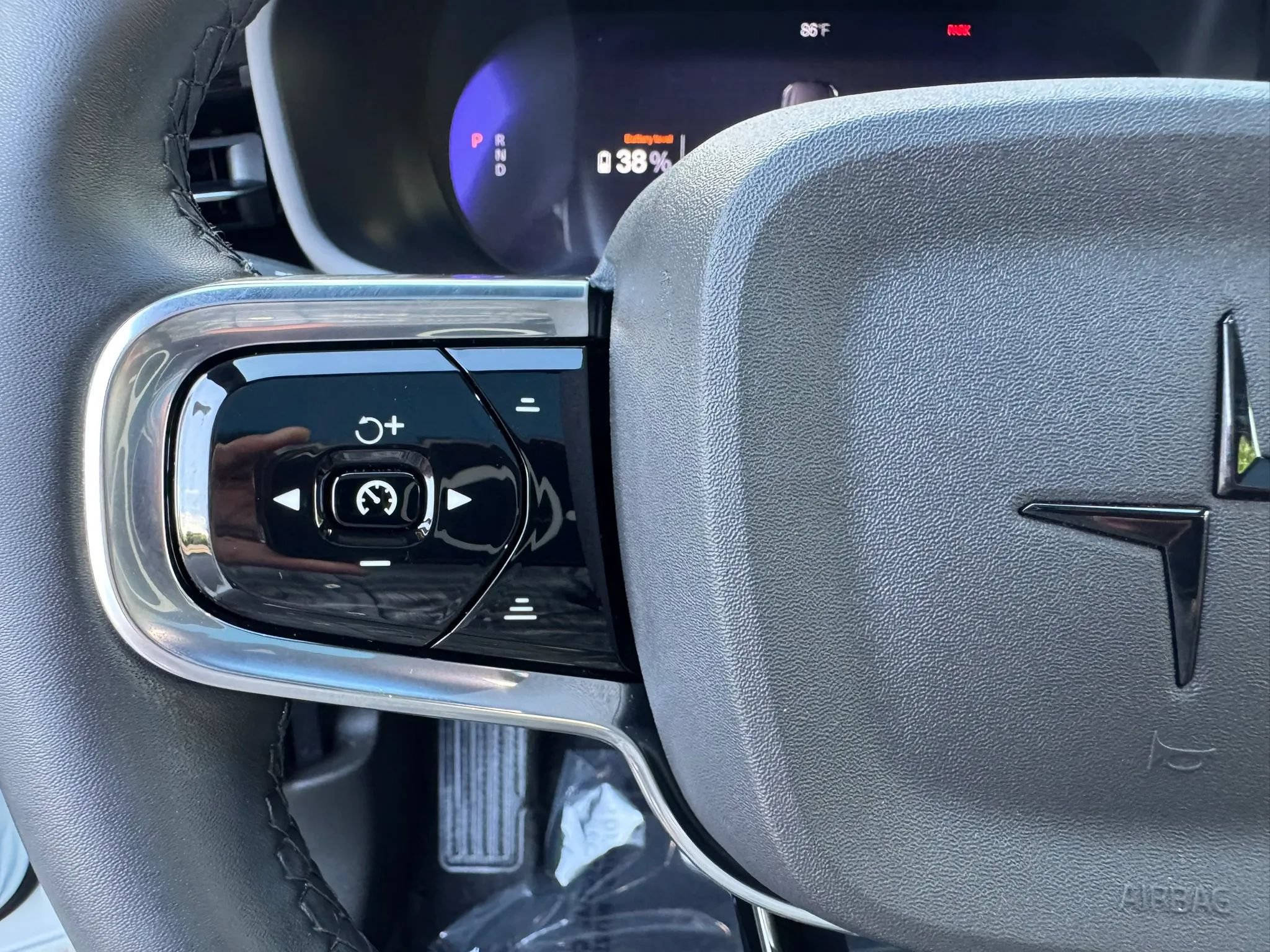 Used 2022 Polestar Polestar 2 w/ Performance Package AWD/4WD image 31