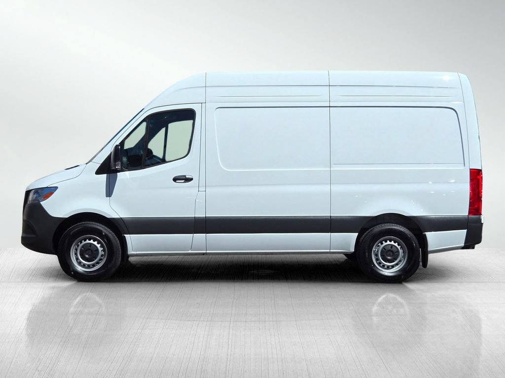 Used 2024 Mercedes-Benz Sprinter 2500 image 8