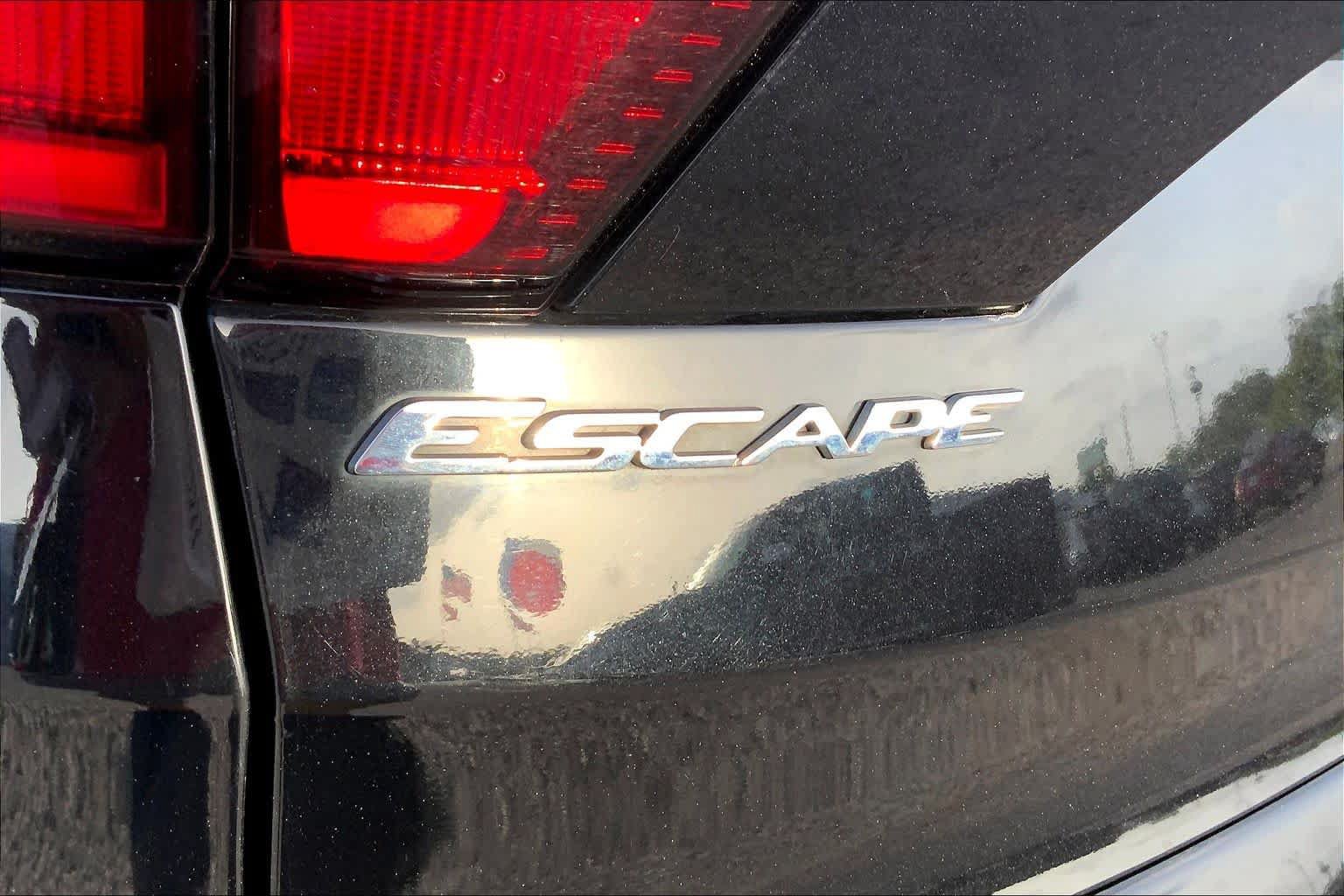 Used 2019 Ford Escape S FWD image 26