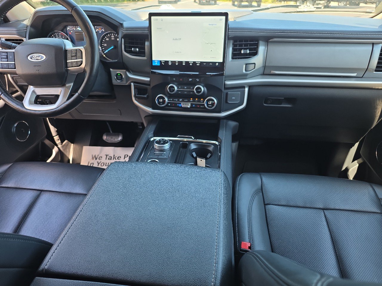 Used 2024 Ford Expedition XLT AWD/4WD image 2