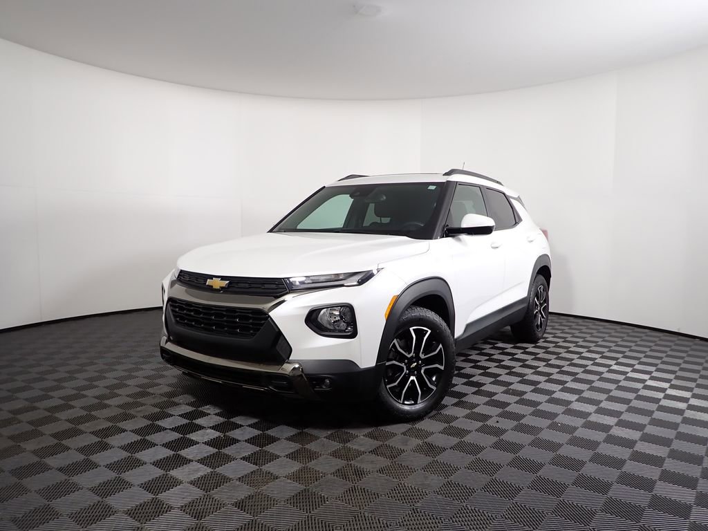 Used 2023 Chevrolet TrailBlazer ACTIV w/ Sun and Liftgate Package image 11