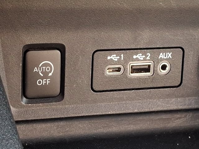 Used 2024 Nissan Sentra SV FWD image 25