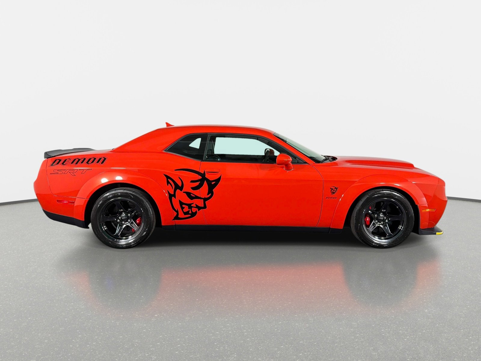 Used 2018 Dodge Challenger SRT Demon RWD image 2