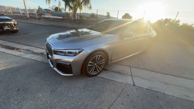 Used 2020 BMW 745e xDrive image 4