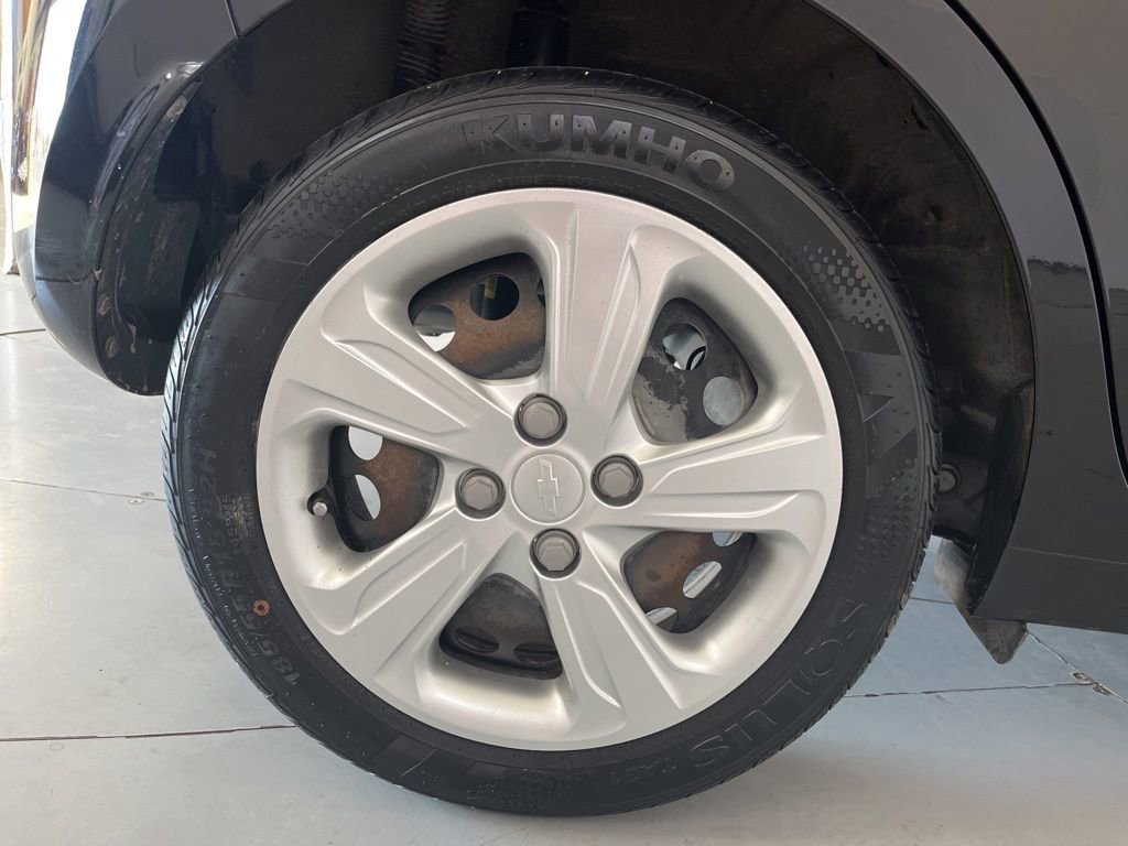 Used 2020 Chevrolet Spark LS image 17
