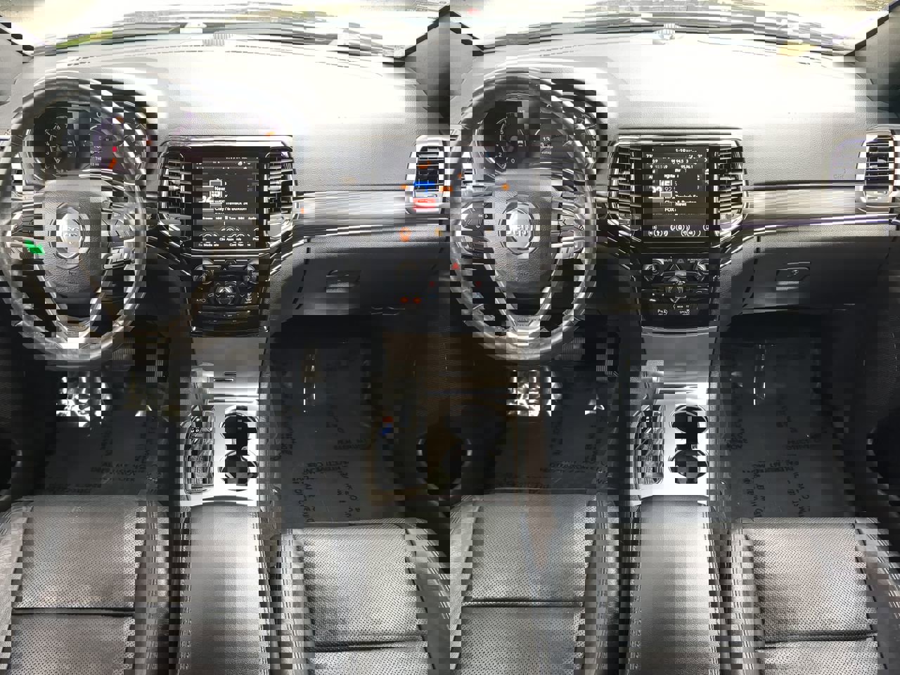 Used 2019 Jeep Grand Cherokee Limited w/ Luxury Group II image 15