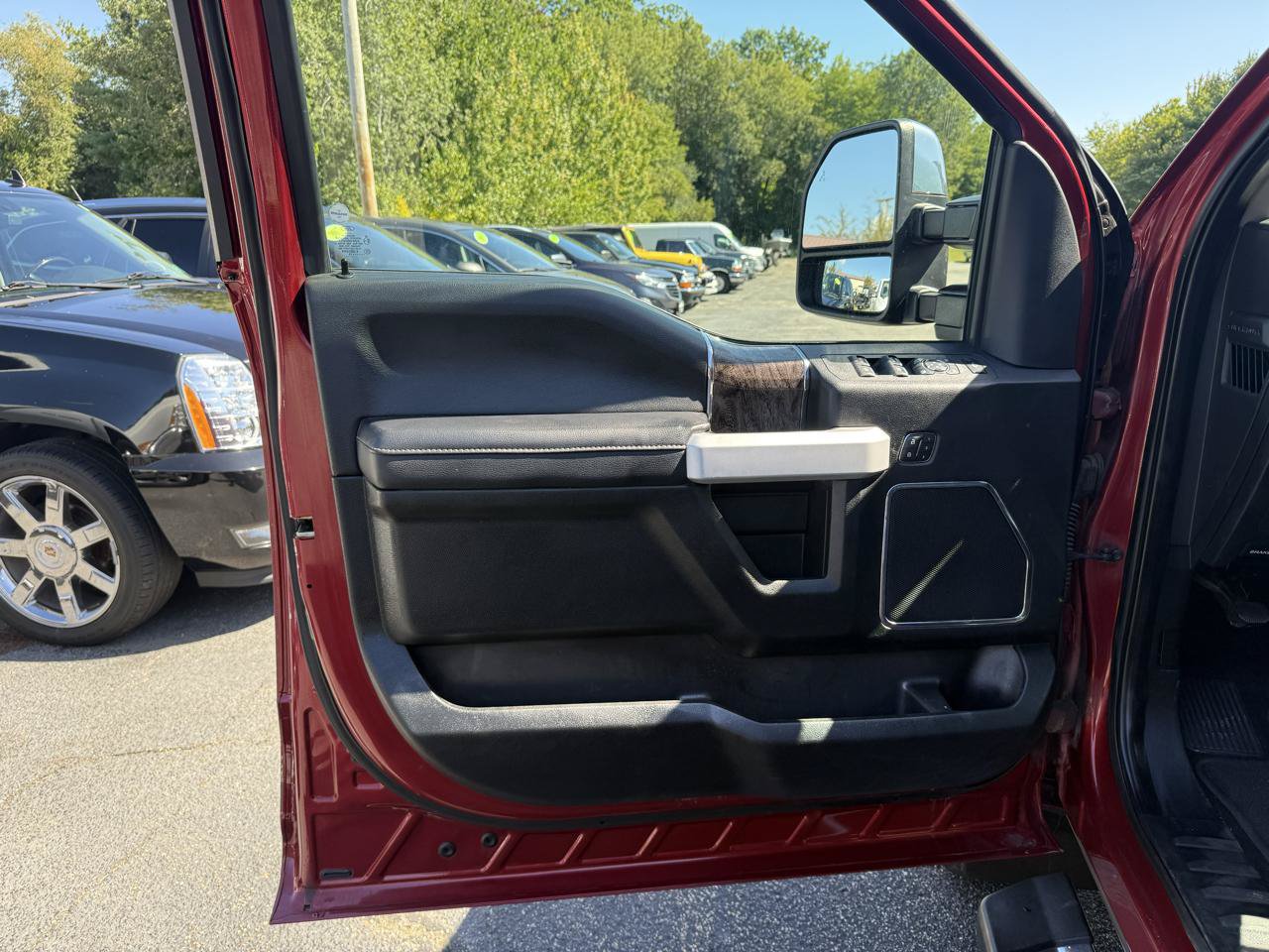 Used 2019 Ford F250 Lariat w/ Lariat Ultimate Package AWD/4WD image 24