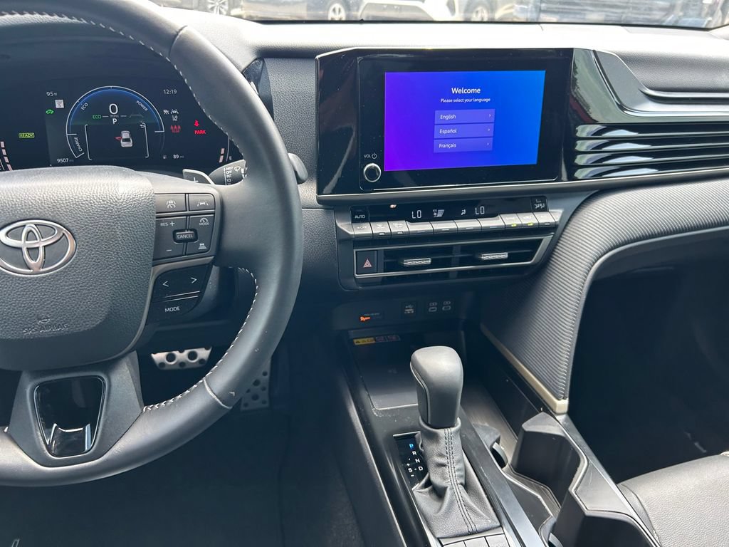 Used 2026 Toyota Camry SE w/ Convenience Package FWD image 16
