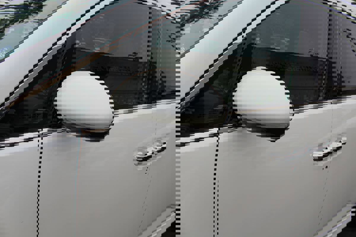 Used 2015 Honda Odyssey Touring Elite image 12